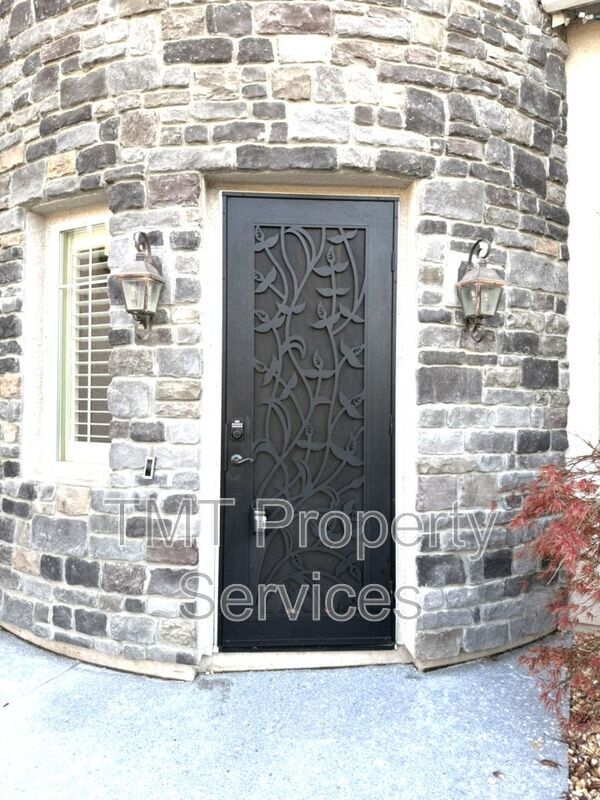 6832 Salvaterra Cir in Elk Grove, CA - Building Photo - Building Photo