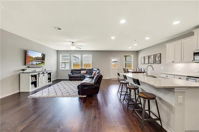 112 Magna Ln in Liberty Hill, TX - Building Photo - Building Photo