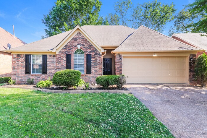 7103 Showboat Ln in Cordova, TN - Building Photo