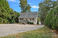 8276 Archies Point in Sherrills Ford, NC - Building Photo - Building Photo