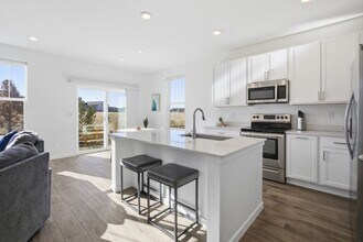 930 Thinleaf Ln in Elizabeth, CO - Foto de edificio - Building Photo