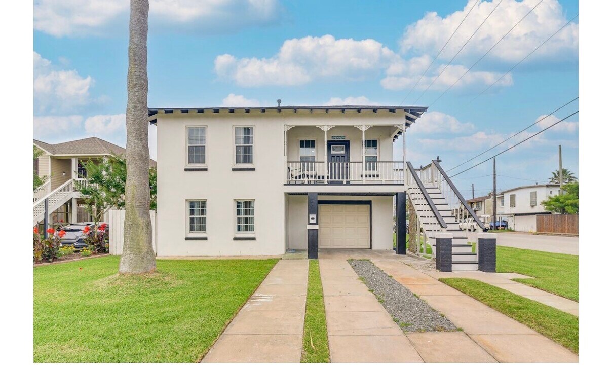 5627 Avenue R in Galveston, TX - Building Photo