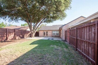 5713 Baker Dr in The Colony, TX - Building Photo - Building Photo