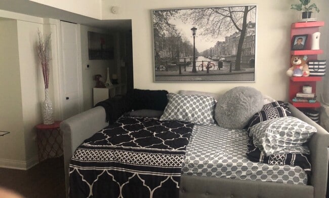 3705 W Belden Ave, Unit Garden in Chicago, IL - Building Photo - Building Photo