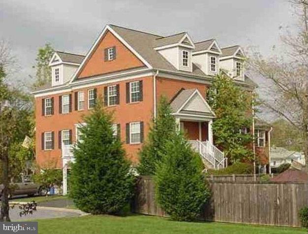 property at 16 Victoria Ct