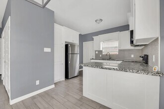 5701 Nightingale Ave in McAllen, TX - Building Photo - Building Photo