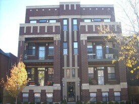 3229 N Kenmore Ave in Chicago, IL - Building Photo
