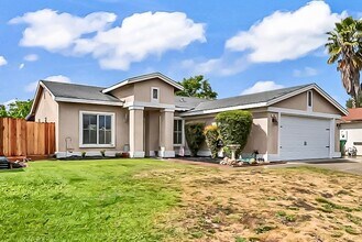 709 Palmer Pl in Atwater, CA - Building Photo - Building Photo
