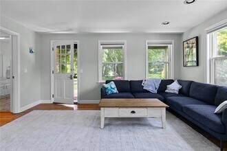 30 Battery Ln in Jamestown, RI - Building Photo - Building Photo