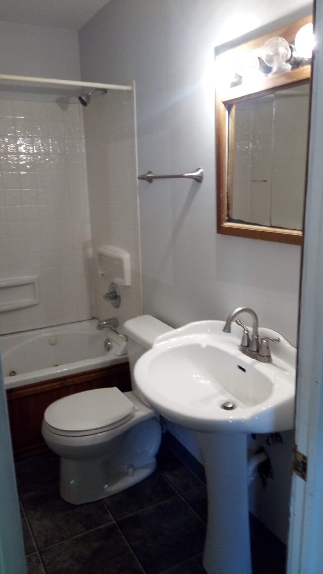 3710 New Rd in Youngstown, OH - Building Photo - Building Photo