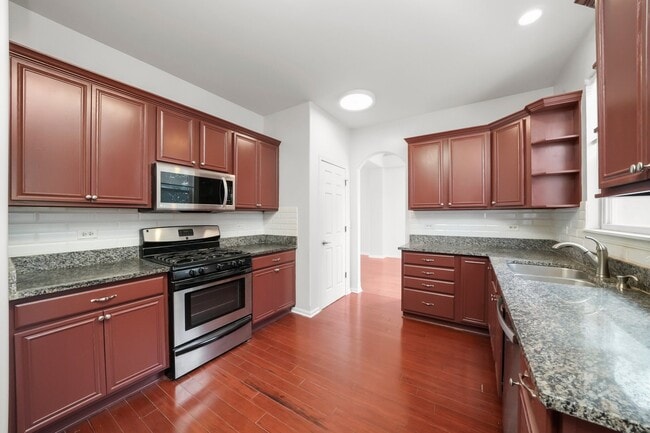 3251 Thunderbird Ct E in Aurora, IL - Building Photo - Building Photo