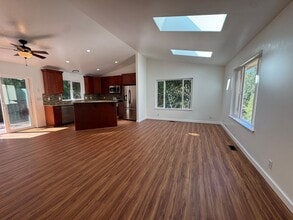 10 Sandalwood Circle in Bellingham, WA - Building Photo - Building Photo