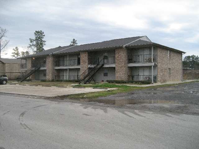 1170 Orange in Vidor, TX - Building Photo