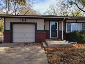 1744 S Lark Ln in Wichita, KS - Building Photo - Building Photo