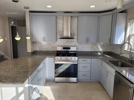 512 Pimlico Way in North Wales, PA - Building Photo