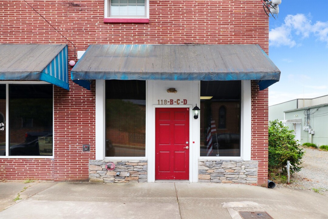 118 W Mulberry St in Goldsboro, NC - Building Photo