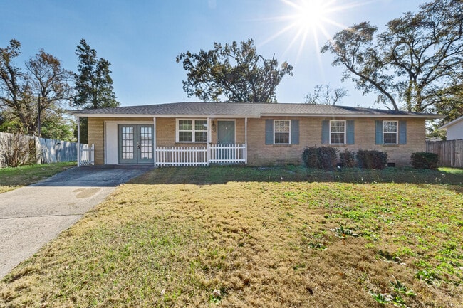 property at 2021 Fernwood Cir