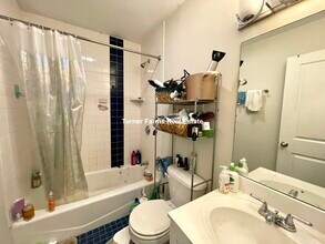1017 Tremont St, Unit 1 in Boston, MA - Building Photo - Building Photo