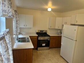 14421 S Normandie Ave, Unit B in Gardena, CA - Building Photo - Building Photo