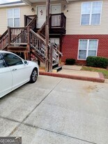 803 cardinal grove court in Albany, GA - Building Photo