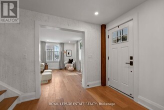6641 Main St in Whitchurch-Stouffville, ON - Building Photo - Building Photo