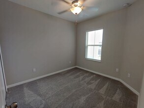 32014 Blue Passing Loop in Wesley Chapel, FL - Building Photo - Building Photo