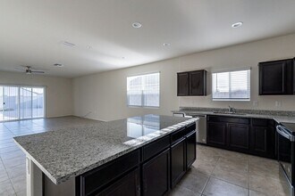 1747 W Cameron Blvd in Coolidge, AZ - Building Photo - Building Photo