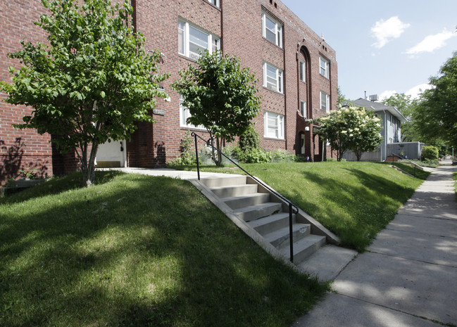 Downing Place Condos in Denver, CO - Foto de edificio - Building Photo