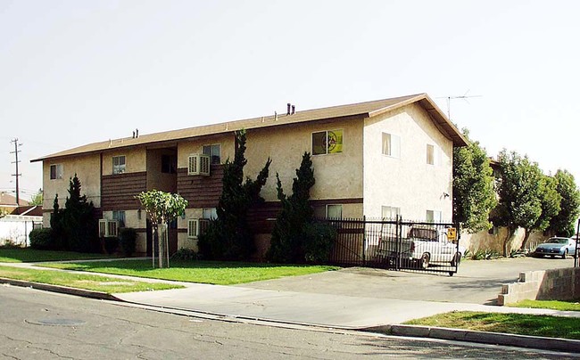 Casa Valencia Apartments in Fontana, CA - Building Photo - Building Photo