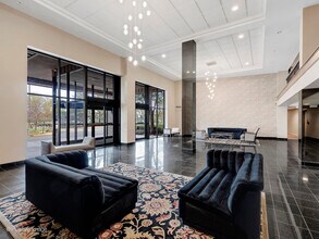 6340 Americana Dr in Willowbrook, IL - Foto de edificio - Building Photo