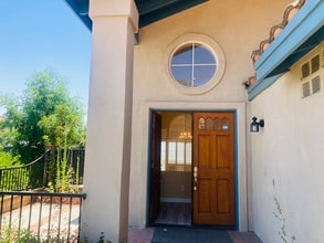 2371 Wandering Ridge Dr in Chino Hills, CA - Foto de edificio - Building Photo