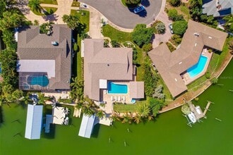 807 Snug Island in Clearwater, FL - Building Photo - Building Photo
