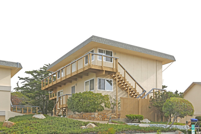 Surfside Apartments in Monterey, CA - Building Photo - Building Photo