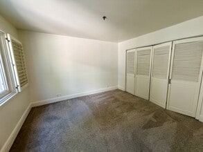 120 S Mentor Ave in Pasadena, CA - Building Photo - Building Photo