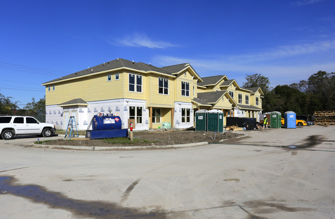 Independence Heights Apartments in Houston, TX - Building Photo