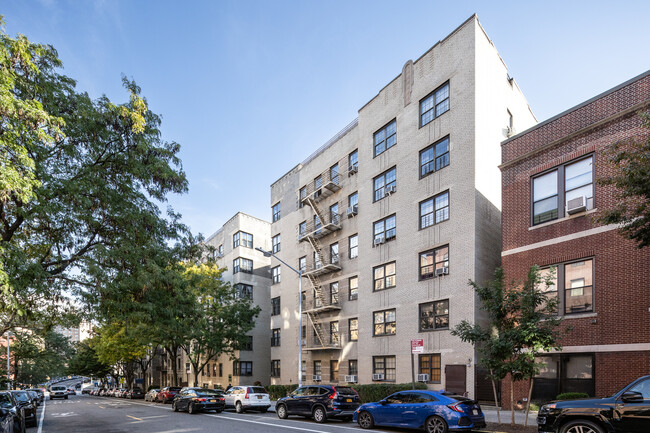 570 Fort Washington Ave in New York, NY - Building Photo - Primary Photo