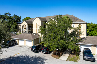 2624 Emerald Lake Ct in Kissimmee, FL - Building Photo - Building Photo