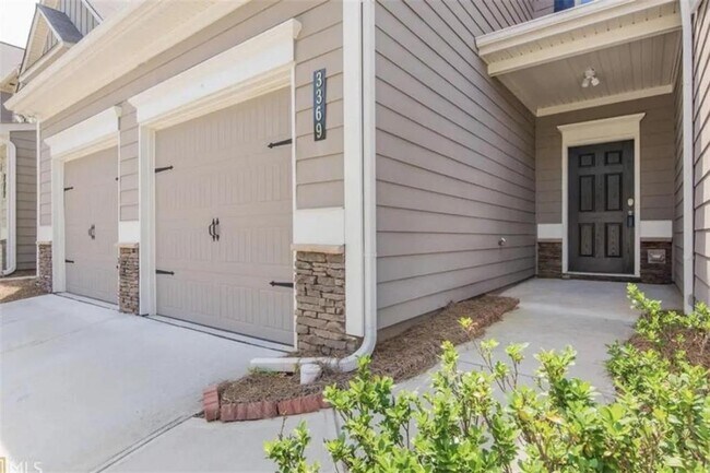3369 Castleberry Village Cir in Cumming, GA - Building Photo - Building Photo