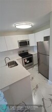 2771 Riverside Dr in Coral Springs, FL - Building Photo - Building Photo