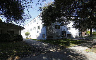 441 Riverdale Drive in Glendale, CA - Foto de edificio - Building Photo