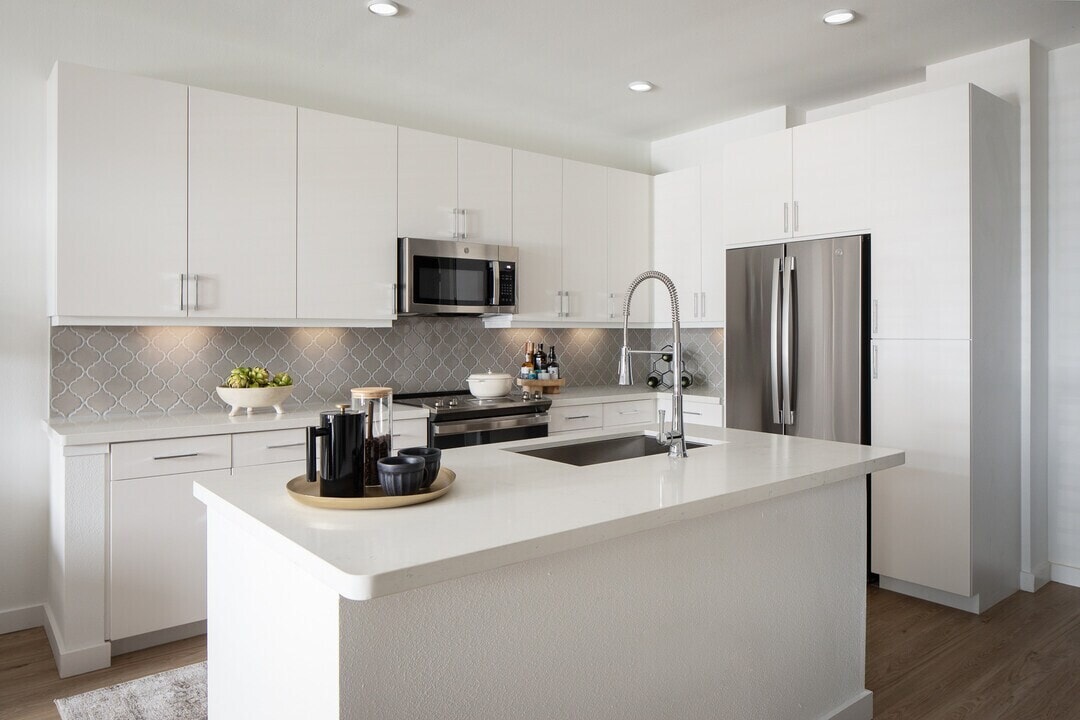 30509 Front St in Fulshear, TX - Foto de edificio