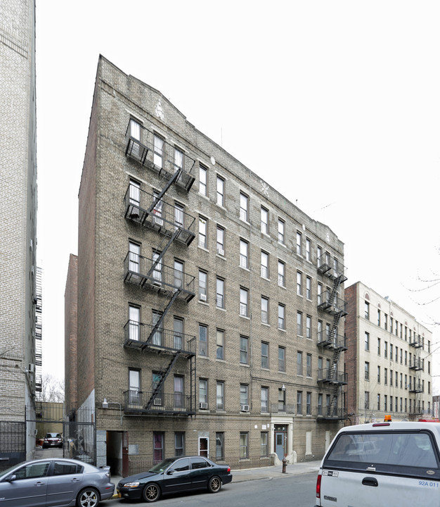 3573 Dekalb Ave in Bronx, NY - Foto de edificio