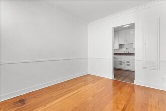 416 1/2 Veteran Ave in Los Angeles, CA - Building Photo - Building Photo