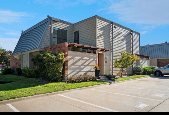 property at 3919 Buena Vista St