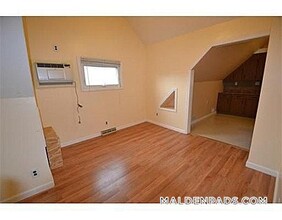 10 Hudson Terrace-Unit -3 in Malden, MA - Foto de edificio - Building Photo