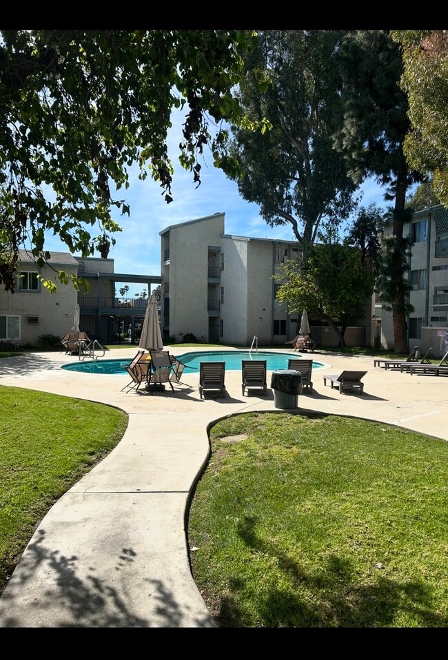 21800 Schoenborn St, Unit 2177 in Canoga Park, CA - Building Photo - Building Photo