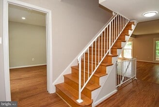 9758 Cardinal Rd in Fairfax, VA - Building Photo - Building Photo