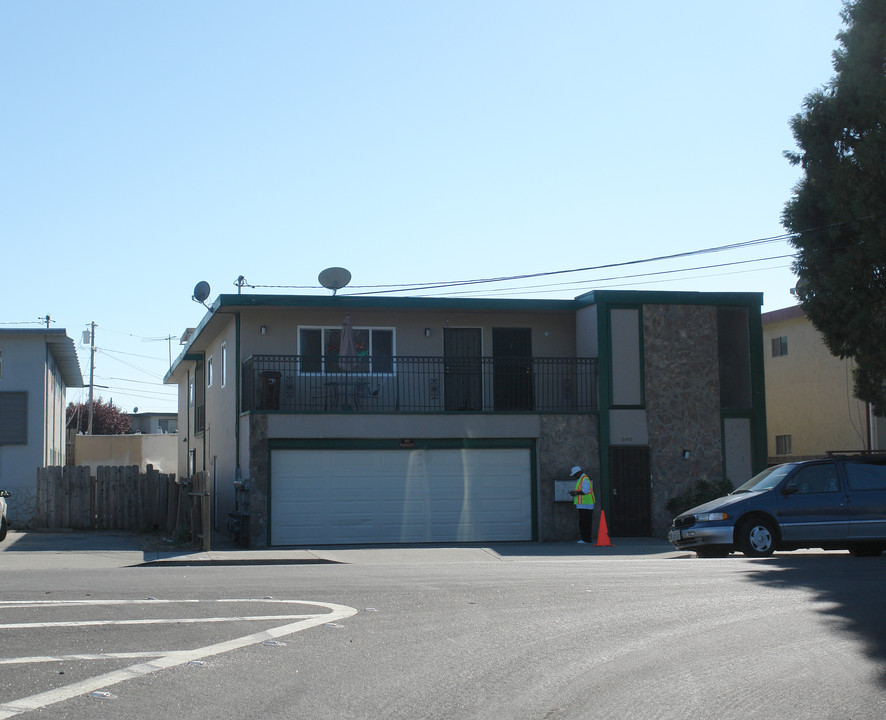 5450 Shasta Ave in San Pablo, CA - Foto de edificio