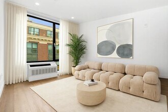 41-32 27th St in Queens, NY - Building Photo - Building Photo