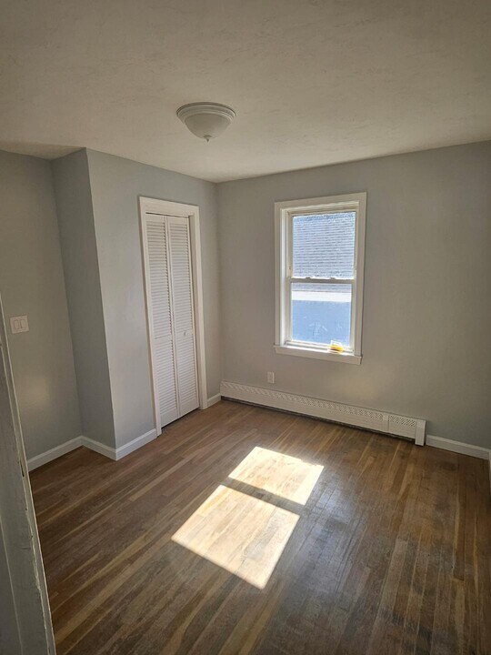139 Covel St, Unit 2 in Fall River, MA - Building Photo